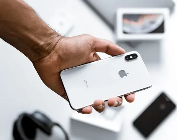 Which Providers Offer Free Government iPhones